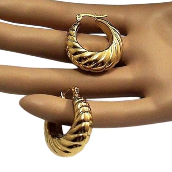 24K Gold Plated Rib Lined Hoop Pierced Post Earrings 32mm Long Thick Band - Picture 6 of 12